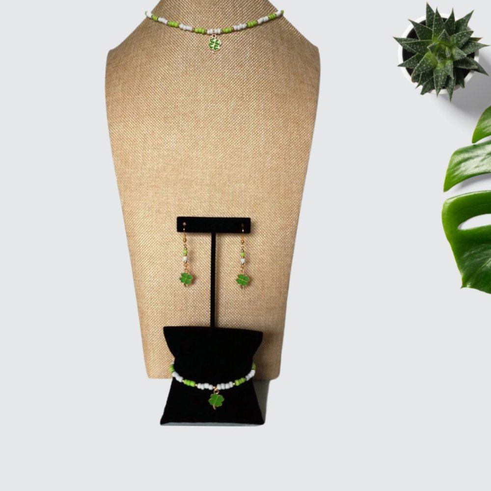 St. Patrick's Day Four Leaf Clover Necklace Bracelet Earrings Handmade Jewelry - Picture 1 of 12